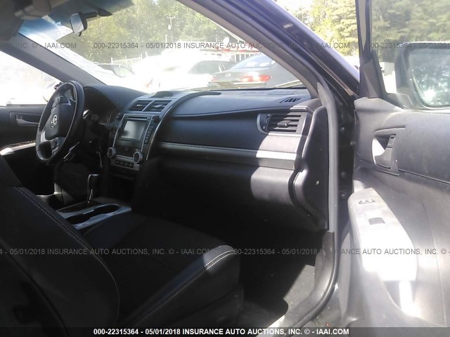 4T1BF1FK4CU027328 - 2012 TOYOTA CAMRY SE/LE/XLE BLACK photo 5