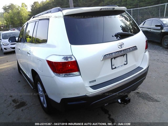 5TDZA3EH0DS034723 - 2013 TOYOTA HIGHLANDER PLUS WHITE photo 3