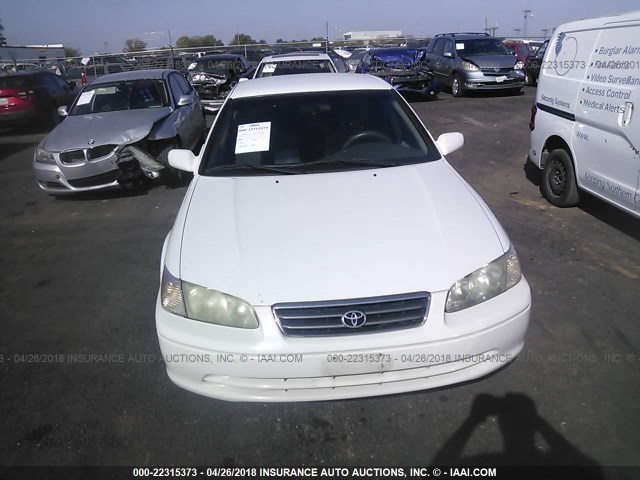 4T1BG22K31U842464 - 2001 TOYOTA CAMRY CE/LE/XLE 白色 照片 6