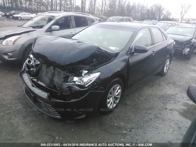 4T4BF1FK3FR455742 - 2015 TOYOTA CAMRY LE/XLE/SE/XSE მუქი ლურჯი ფოტო 2