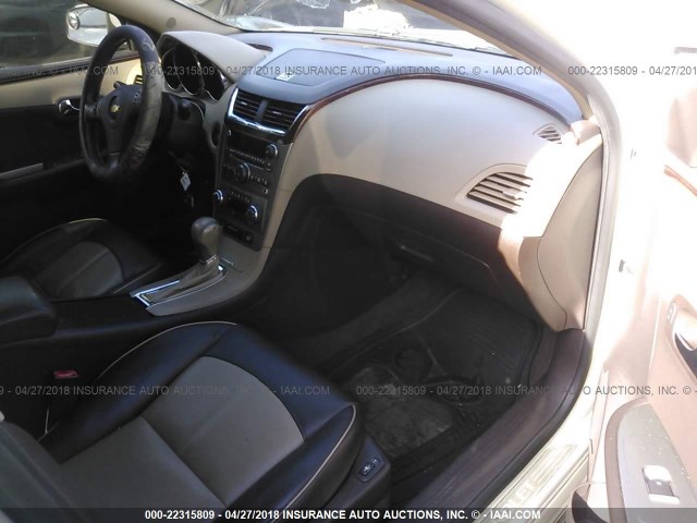 1G1ZE5E11BF353279 - 2011 CHEVROLET MALIBU LTZ WHITE photo 5