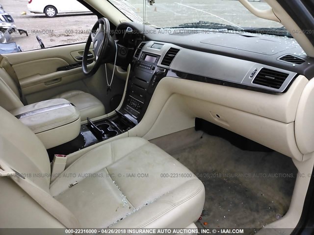1GYFK63888R260236 - 2008 CADILLAC ESCALADE LUXURY 黑色 照片 5