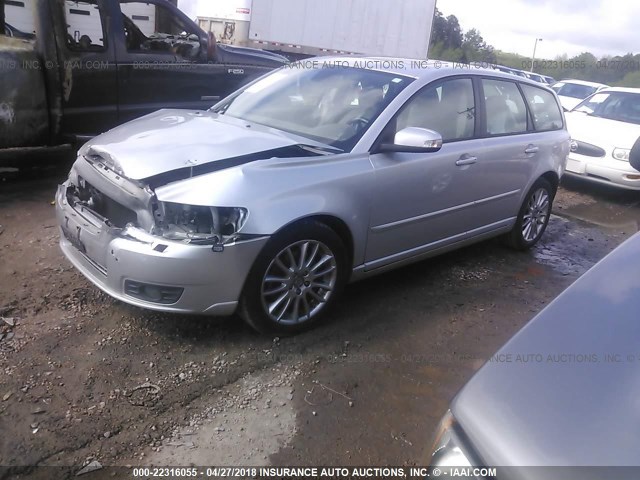 YV1MW382X92470992 - 2009 VOLVO V50 2.4I SILVER photo 2