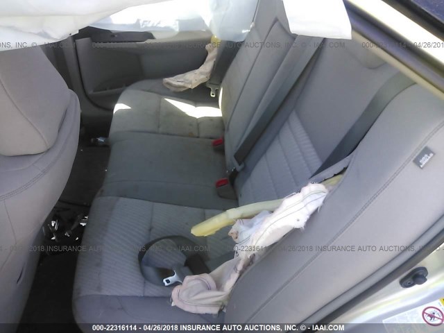 4T1BF1FK9HU740328 - 2017 TOYOTA CAMRY LE/XLE/SE/XSE SILVER photo 8