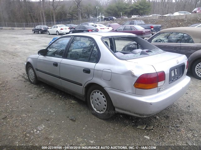 2HGEJ6524VH551780 - 1997 HONDA CIVIC DX SILVER photo 3