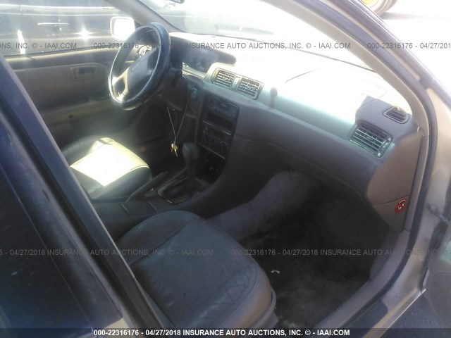 4T1BG22K6VU044529 - 1997 TOYOTA CAMRY CE/LE/XLE 金色 照片 5