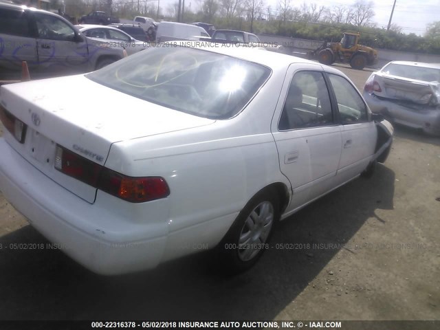 4T1BG22K91U843876 - 2001 TOYOTA CAMRY CE/LE/XLE 白色 照片 4