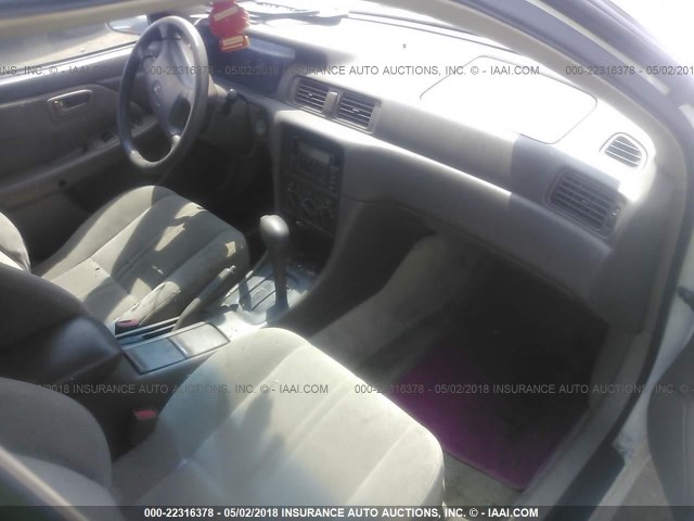 4T1BG22K91U843876 - 2001 TOYOTA CAMRY CE/LE/XLE 白色 照片 5