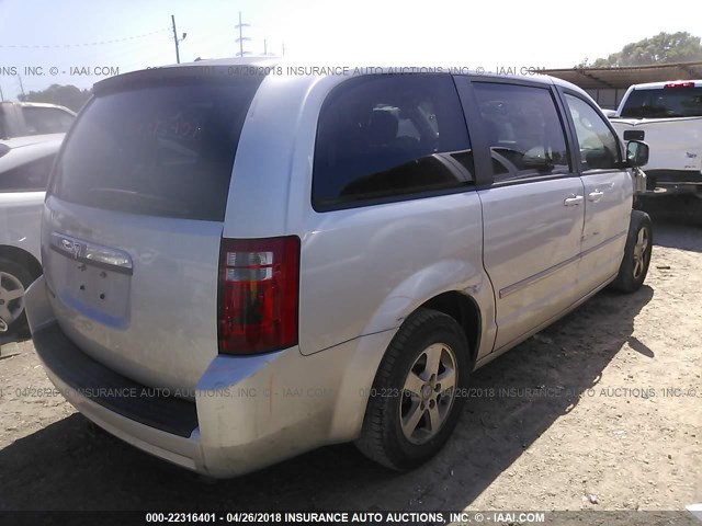 2D8HN54P18R780067 - 2008 DODGE GRAND CARAVAN SXT SILVER photo 4