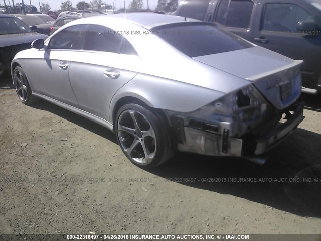 WDDDJ75XX6A042195 - 2006 MERCEDES-BENZ CLS 500C SILVER photo 3