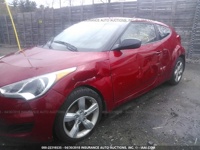 KMHTC6AD7DU088208 - 2013 HYUNDAI VELOSTER RED photo 6