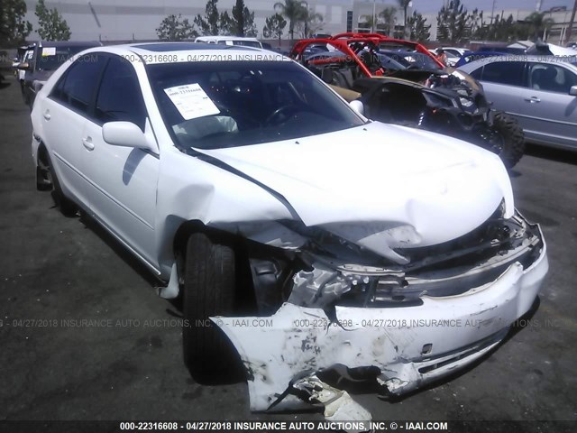 JTDBE32KX20037425 - 2002 TOYOTA CAMRY LE/XLE/SE 白色 照片 1