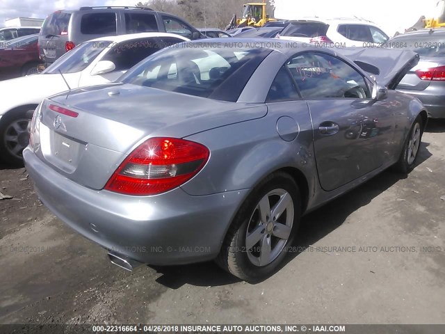 WDBWK54F99F208709 - 2009 MERCEDES-BENZ SLK 300 SILVER photo 4