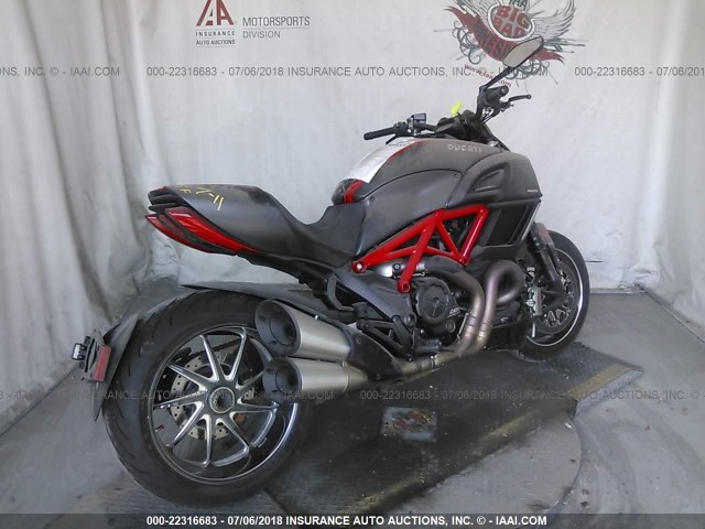 ZDM13BSW7FB019736 - 2015 DUCATI DIAVEL BLACK photo 4