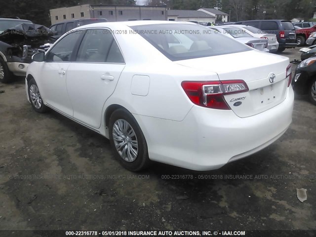 4T4BF1FK3ER439670 - 2014 TOYOTA CAMRY L/SE/LE/XLE Ağ foto 3