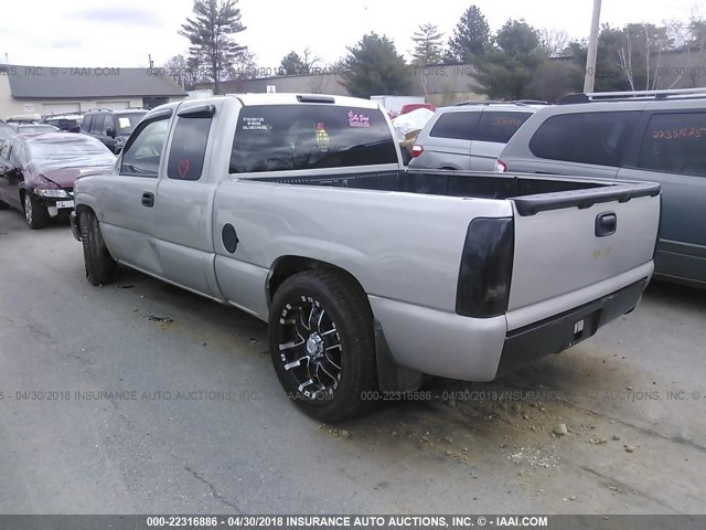 2GCEC19T951172314 - 2005 CHEVROLET SILVERADO C1500 GRAY photo 3