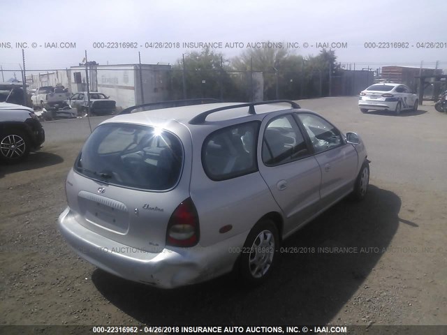 KMHJW35F7YU153315 - 2000 HYUNDAI ELANTRA GLS SILVER photo 4