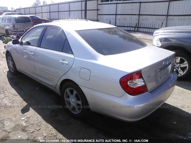 4T1BE32K44U812101 - 2004 TOYOTA CAMRY LE/XLE/SE SILVER photo 3