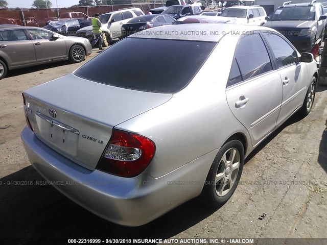 4T1BE32K44U812101 - 2004 TOYOTA CAMRY LE/XLE/SE SILVER photo 4