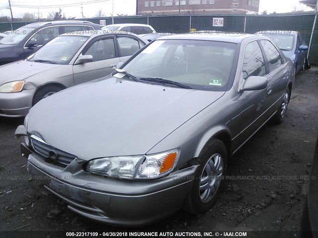 JT2BF22K2Y0241628 - 2000 TOYOTA CAMRY CE/LE/XLE GOLD photo 2