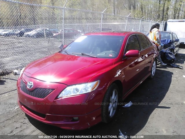 4T1BE46K57U059621 - 2007 TOYOTA CAMRY NEW GENERAT CE/LE/XLE/SE RED photo 2