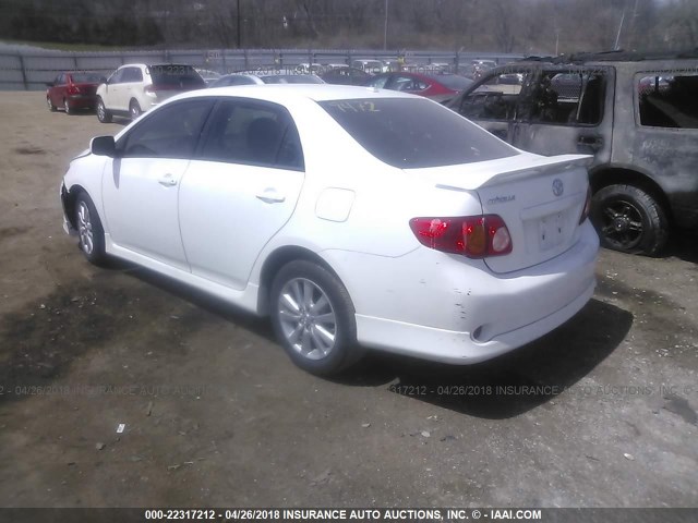 1NXBU40E19Z014068 - 2009 TOYOTA COROLLA S/LE/XLE WHITE photo 3