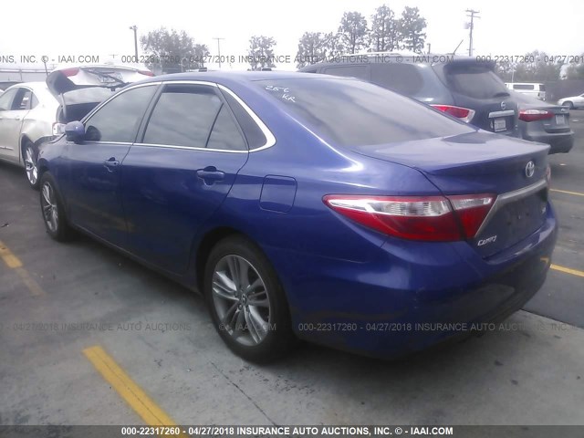 4T1BF1FK5GU513765 - 2016 TOYOTA CAMRY LE/XLE/SE/XSE ლურჯი ფოტო 3