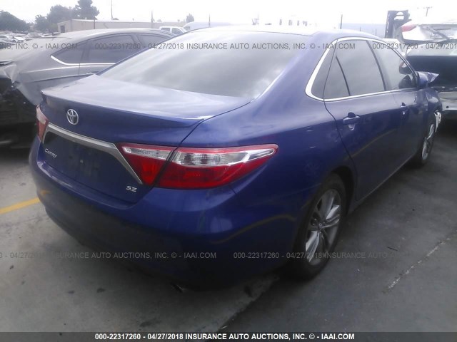 4T1BF1FK5GU513765 - 2016 TOYOTA CAMRY LE/XLE/SE/XSE ლურჯი ფოტო 4