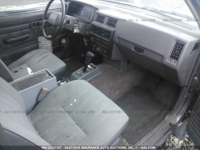 1N6SD16S4LC405550 - 1990 NISSAN D21 KING CAB GRAY photo 5