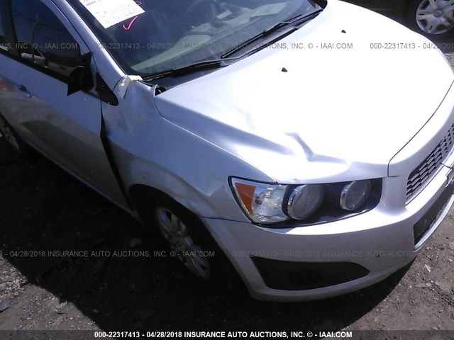 1G1JA6SH9C4130789 - 2012 CHEVROLET SONIC LS 银色 照片 6