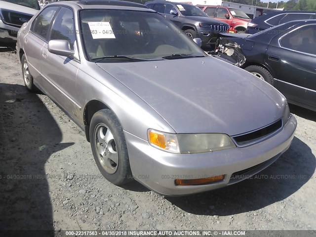 1HGCD5600VA212857 - 1997 HONDA ACCORD SE SILVER photo 1