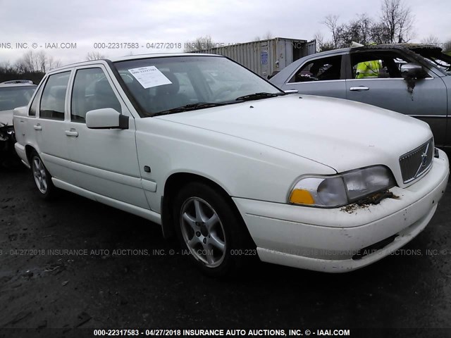 YV1LS61J2Y2642943 - 2000 VOLVO S70 SE WHITE photo 1