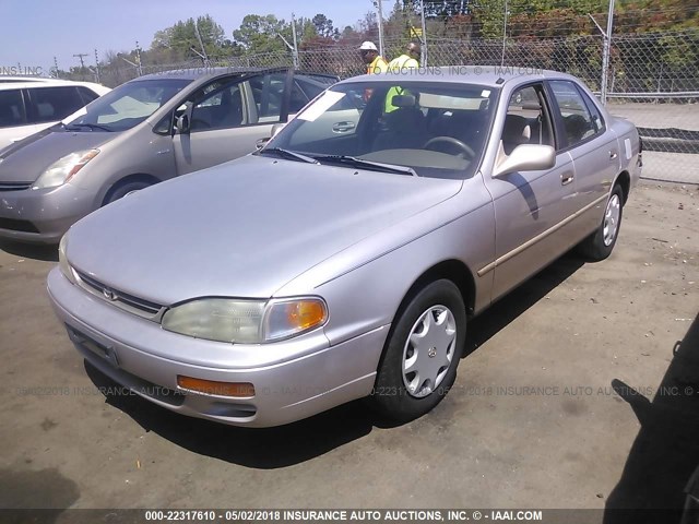 4T1BG12KXTU756811 - 1996 TOYOTA CAMRY DX/LE/XLE BEIGE photo 2