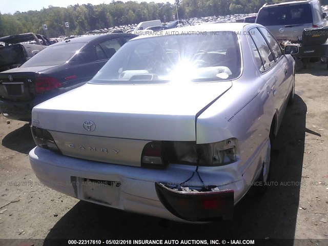 4T1BG12KXTU756811 - 1996 TOYOTA CAMRY DX/LE/XLE BEIGE photo 6