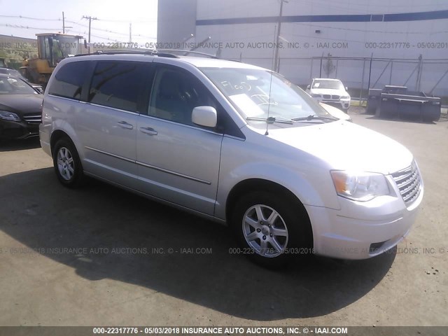 2A4RR5D14AR324339 - 2010 CHRYSLER TOWN & COUNTRY TOURING SILVER photo 1