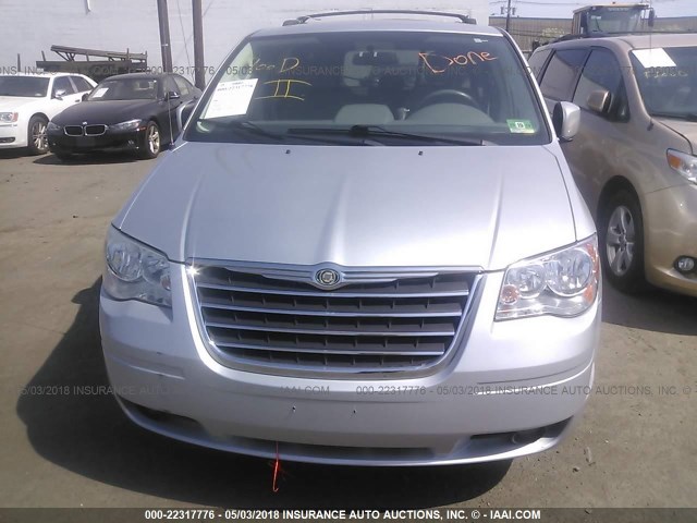 2A4RR5D14AR324339 - 2010 CHRYSLER TOWN & COUNTRY TOURING SILVER photo 6