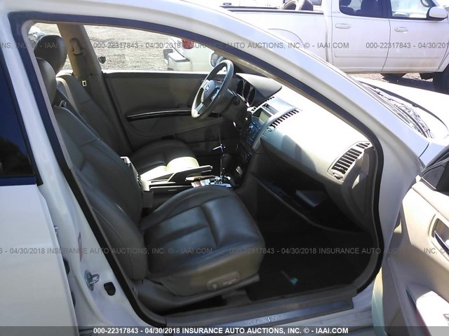 1N4BA41E67C813767 - 2007 NISSAN MAXIMA SE/SL WHITE photo 5