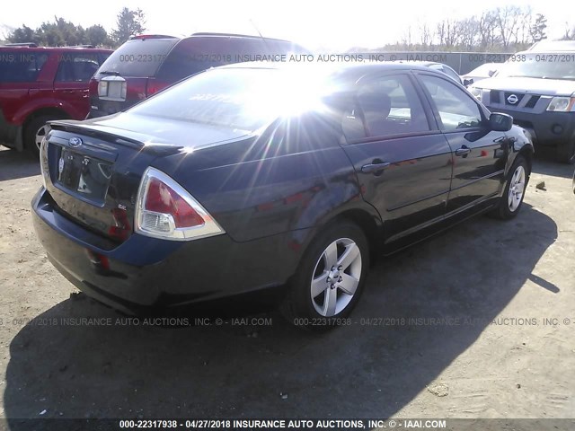 3FAHP07Z98R132663 - 2008 FORD FUSION SE BLACK photo 4