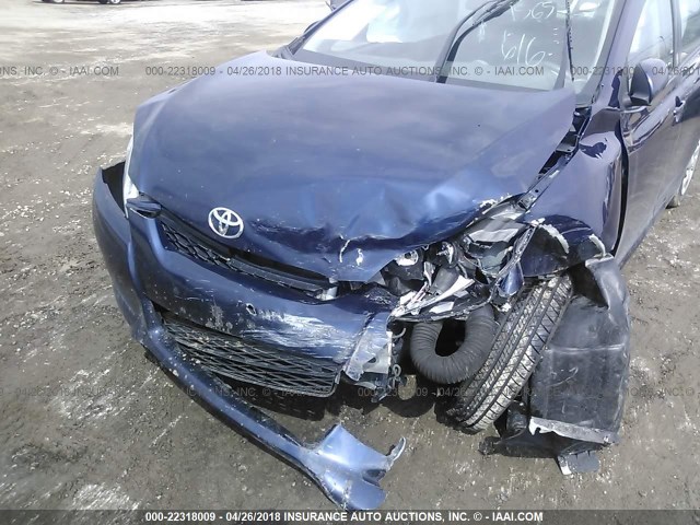 2T1KU4EE0AC471565 - 2010 TOYOTA COROLLA MATRIX  BLUE photo 6