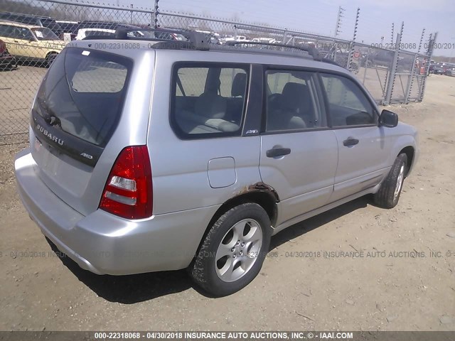 JF1SG65674H734605 - 2004 SUBARU FORESTER 2.5XS ვერცხლისფერი ფოტო 4