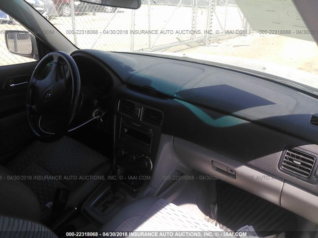 JF1SG65674H734605 - 2004 SUBARU FORESTER 2.5XS ვერცხლისფერი ფოტო 5