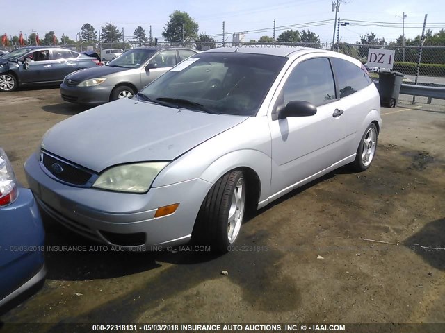 1FAFP31N07W241426 - 2007 FORD FOCUS ZX3/S/SE/SES SILVER photo 2