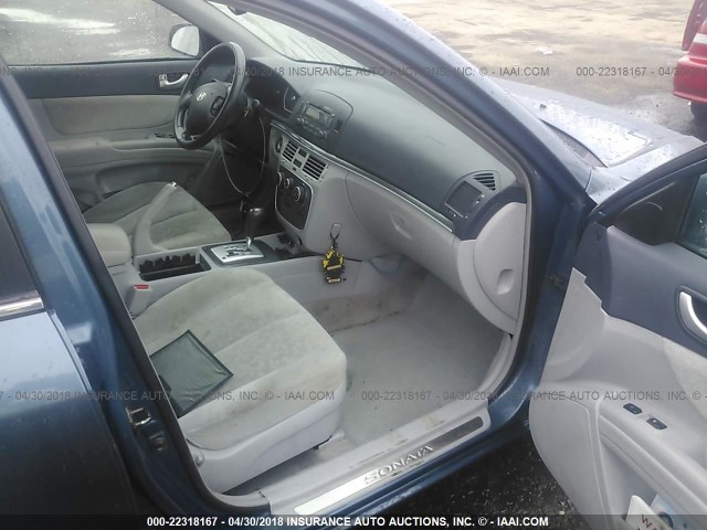 5NPEU46F46H133790 - 2006 HYUNDAI SONATA GLS/LX BLUE photo 5