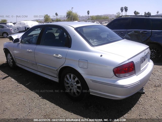 KMHWF35H14A928338 - 2004 HYUNDAI SONATA GLS/LX SILVER photo 3