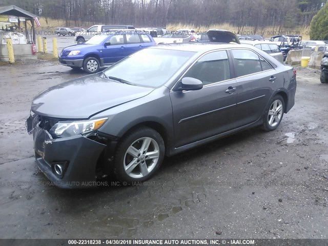 4T1BF1FK7EU422266 - 2014 TOYOTA CAMRY L/SE/LE/XLE 灰色 照片 2