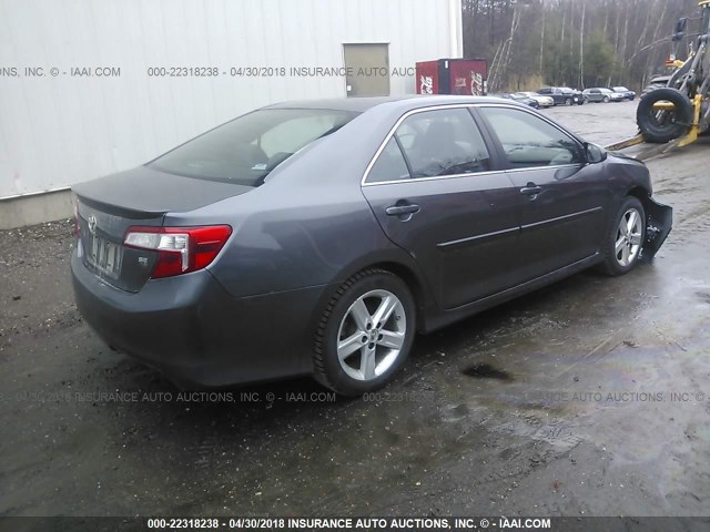 4T1BF1FK7EU422266 - 2014 TOYOTA CAMRY L/SE/LE/XLE 灰色 照片 4