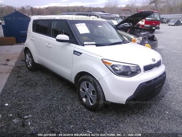 KNDJN2A27G7317695 - 2016 KIA SOUL WHITE photo 1