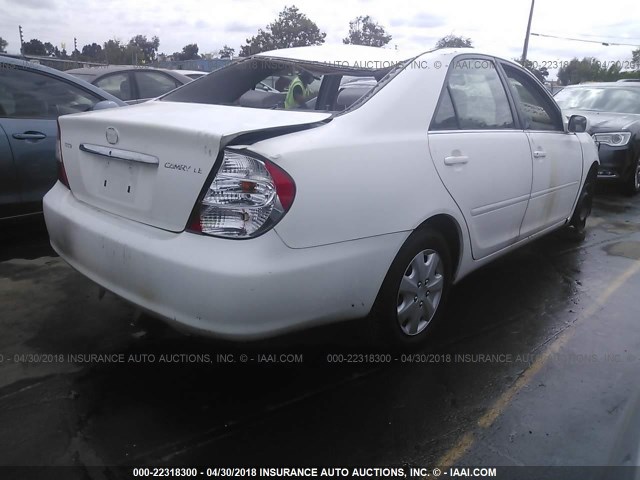 4T1BE32K52U015059 - 2002 TOYOTA CAMRY LE/XLE/SE WHITE photo 4