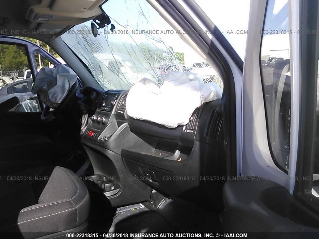 3C6URVJG9HE528162 - 2017 RAM PROMASTER 3500 3500 HIGH WHITE photo 5