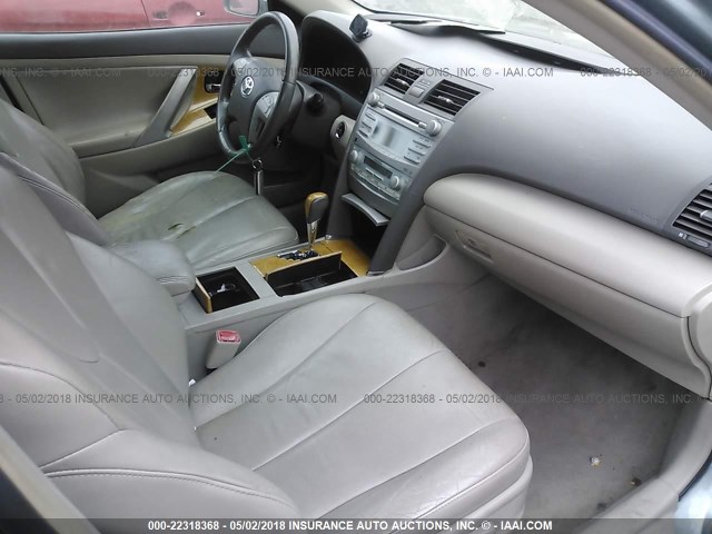 4T1BK46K97U506654 - 2007 TOYOTA CAMRY NEW GENERAT LE/XLE/SE TEAL photo 5